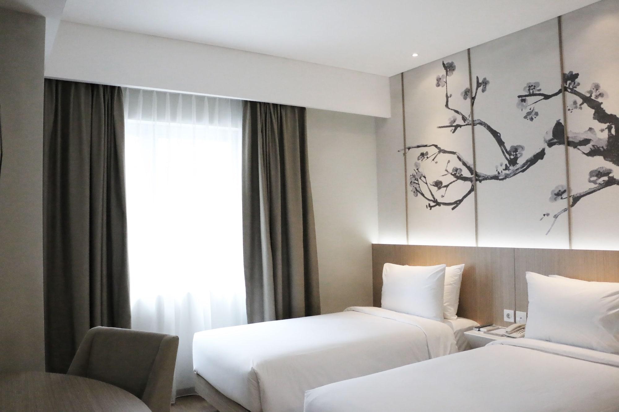 Hotel Santika Mega City Bekasi Exterior foto